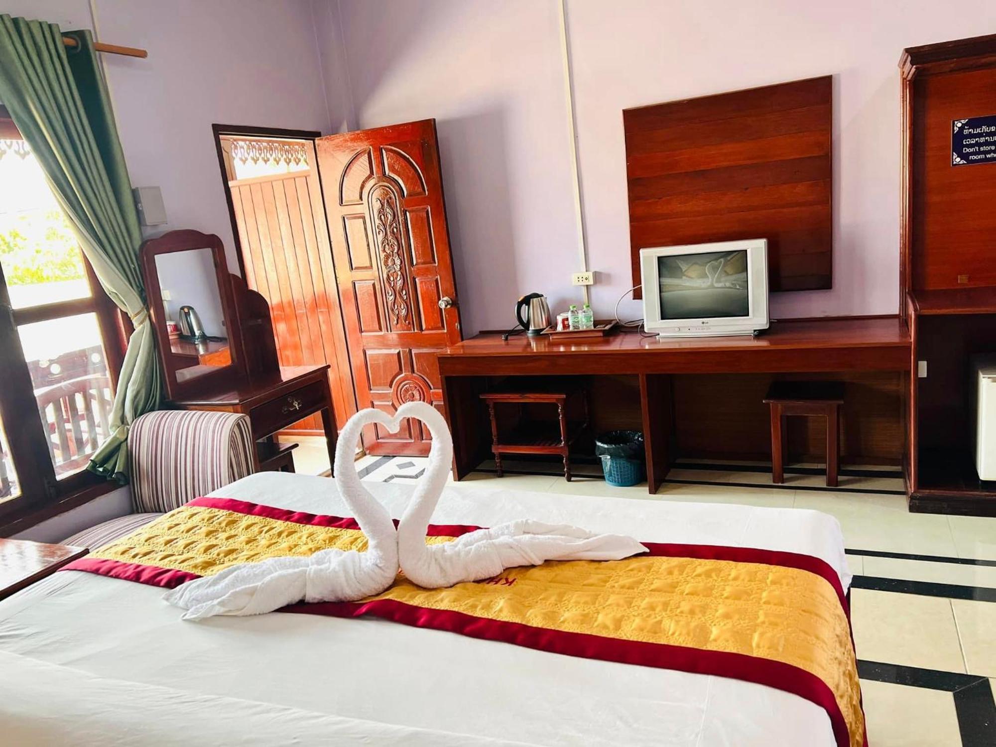 Khampaseuth Hotel วังเวียง ภายนอก รูปภาพ