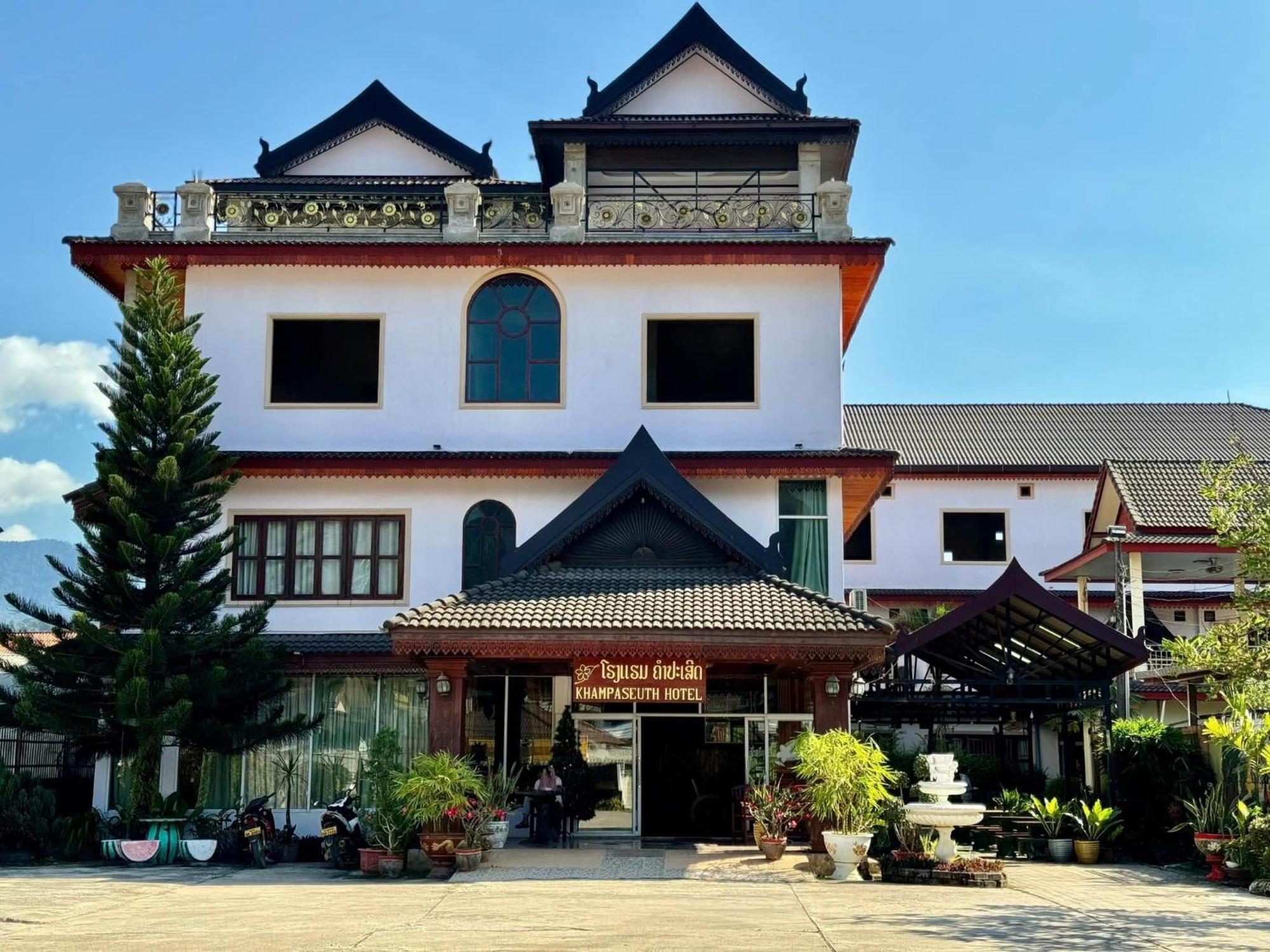 Khampaseuth Hotel วังเวียง ภายนอก รูปภาพ
